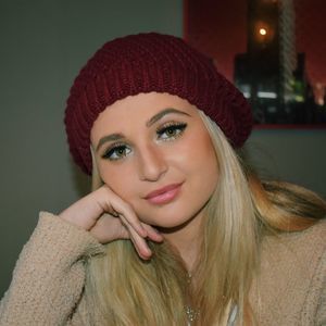 Meet your Posher, Lexi